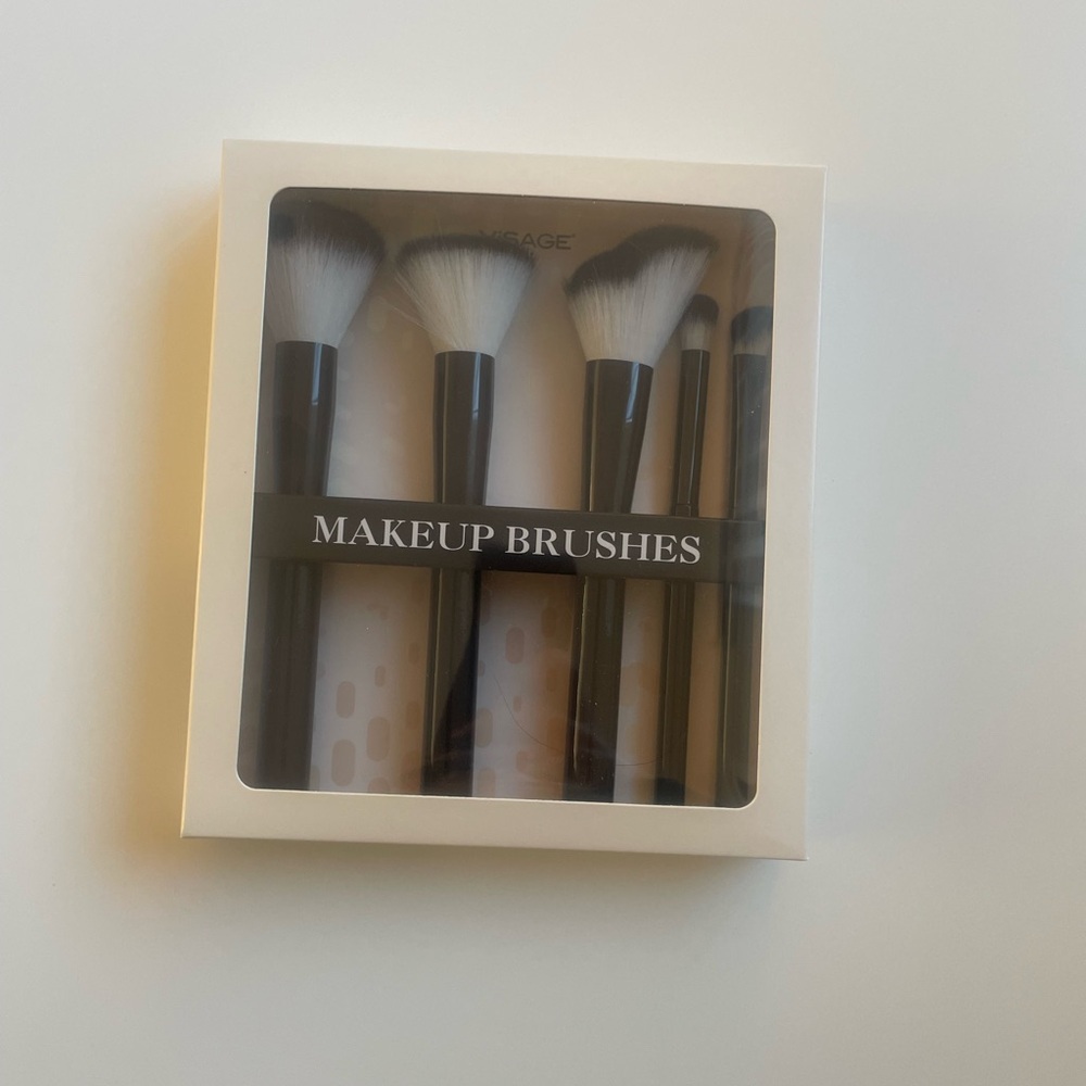 Makeup Brushes Set - Black and White